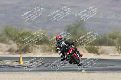 media/Oct-30-2025-Racers Edge (Thu) [[dabbdaf680]]/3-B Group/Session 1 (Turn 5)/